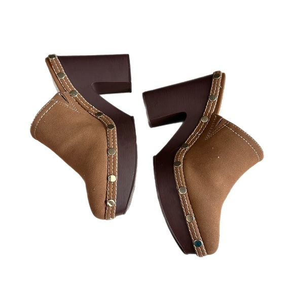 SOLD - Picture 4 of 5